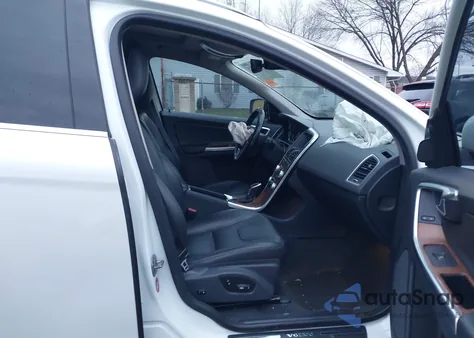 2017 Volvo Xc60 T6 Inscription from USA, damaged, VIN YV449MRUXH2017356